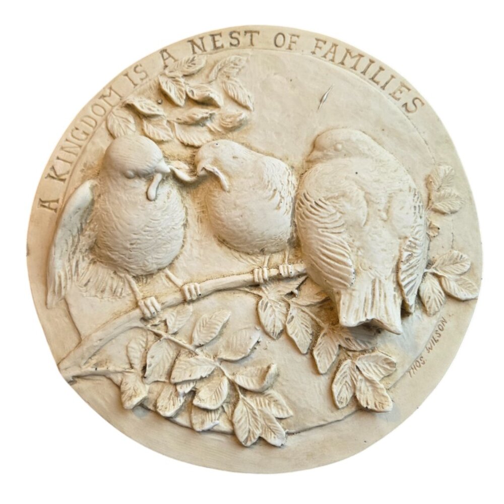 🕊️ HenFeathers “Bird Kingdom” Round Wall Plaque – Antique Stone – 8” - Picture 2 of 3